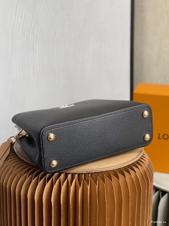 Frstbag ru Louis BB CAPUCINES Vuitton 0811